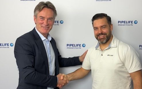 Pipelifes Tobias Lund sammen med Simon Liven Dutheil, avtale- og bærekraftansvarlig i Elkonor.