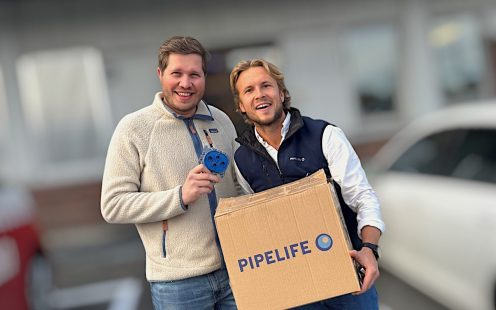 Fabian Styrmoe i Oslo Elektriske og Simen Hoen Larsen i Pipelife.