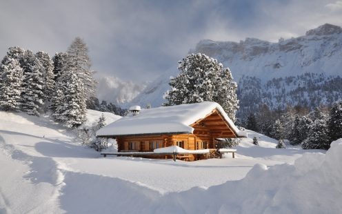 Hytte i snø
