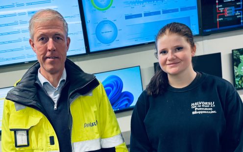 Employee and apprentice in Pipelife Norway
