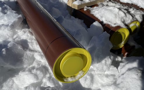 PVC avløpsrør klare for installasjon.