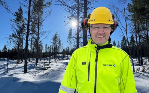 Lars Jacob i Pipelife Norge har utvekslet tips og triks med Ramlos AS for å effektivt legge rør i ekstremkulde.