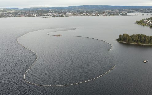 Vannledningen i Mjøsa, klar for senking.