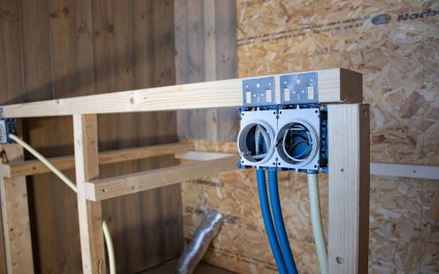 Det er god plass i hver veggboks, og de er enkle å skjøte sammen.